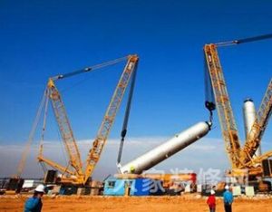 QLY25ȫҺ��݆̥���ؙC(j��)�ڸۿ����a(ch��n)�е��\��